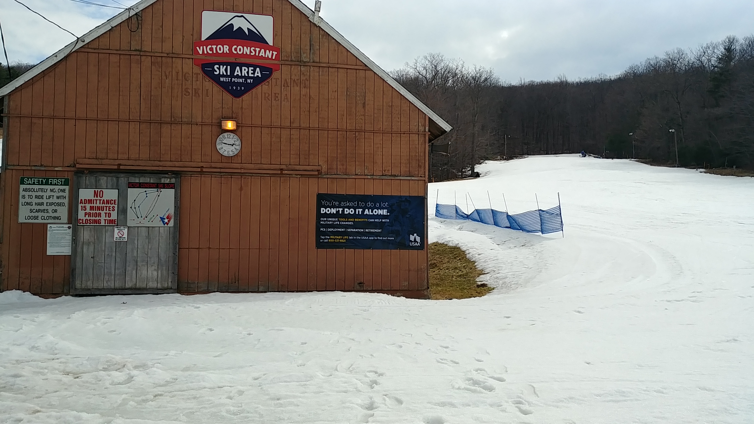 Victor Constant Ski Area - Banner Advertising - Chair Lift House
